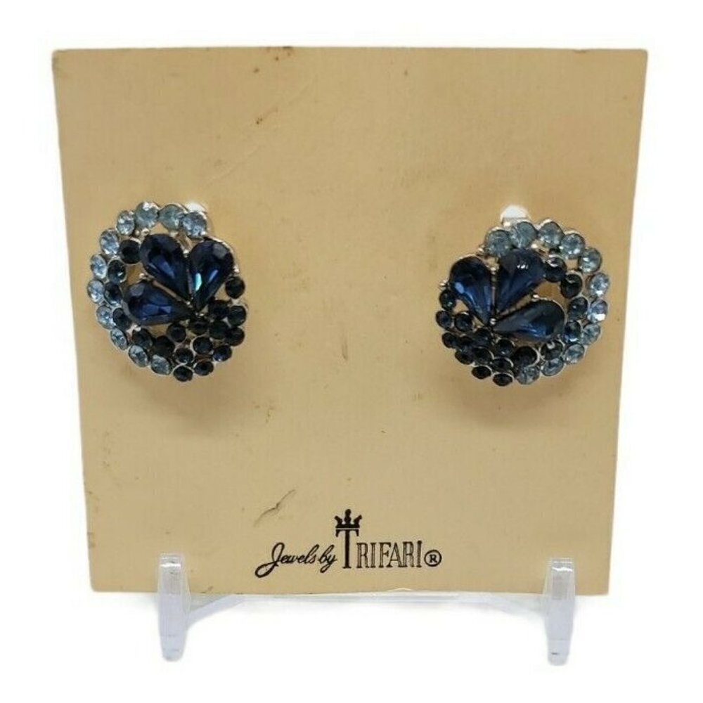 Crown Trifari Blue Rhinestone Flower Silver Tone 1